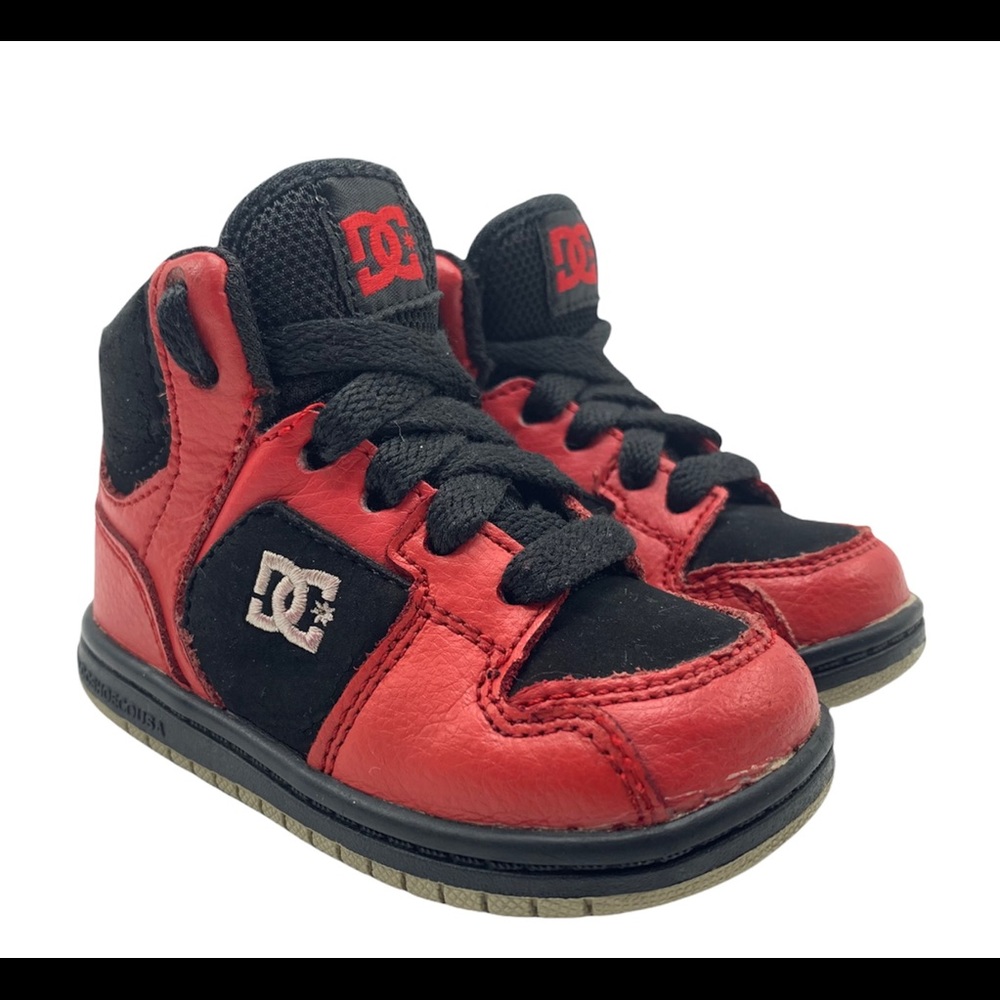 DC Shoes Toddler Size 5 High Top RS Spark Skate Sneakers Leather Shoes Black Red